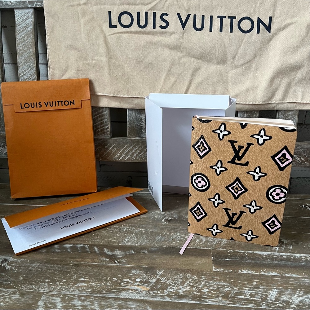 Louis Vuitton Wild At Heart Notebook BRAND NEW!❤️